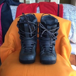 Men’s snowboard boots